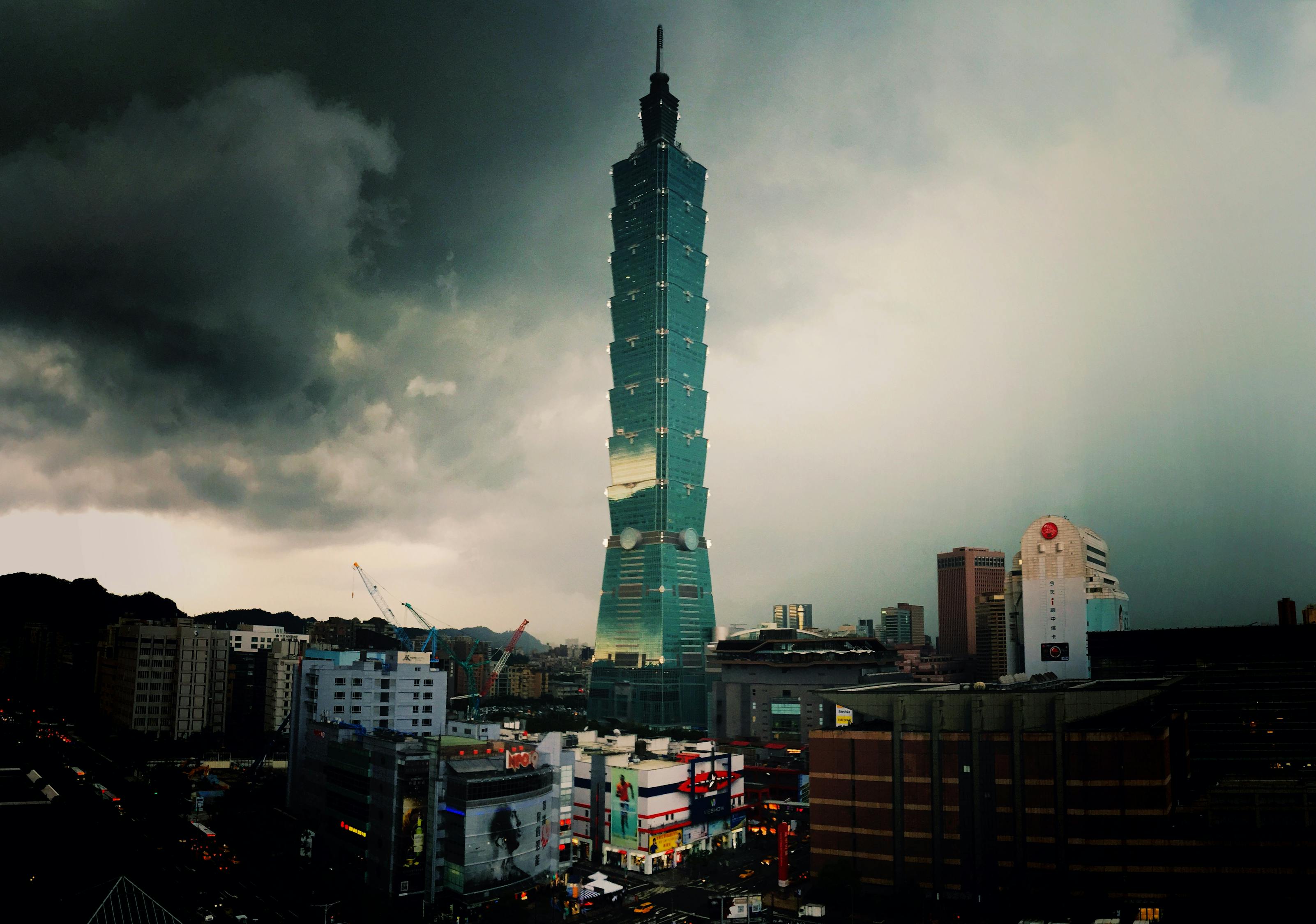 大陆到台湾投资房产，机遇与挑战
